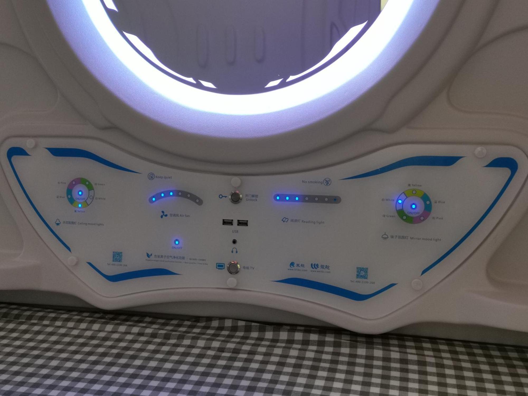 Bunk Bed Female Space capsule Room