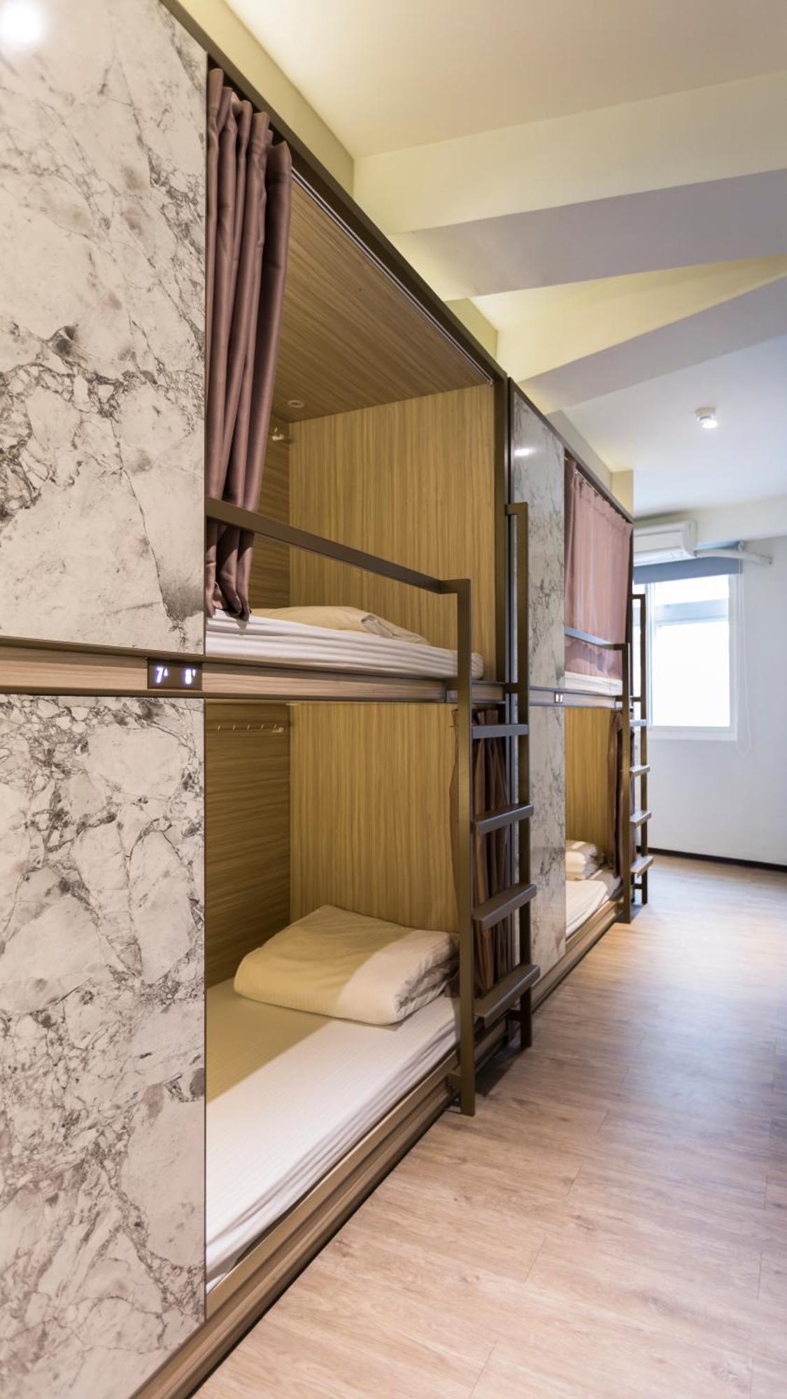 Bunk Bed Mixed Dormitory Room