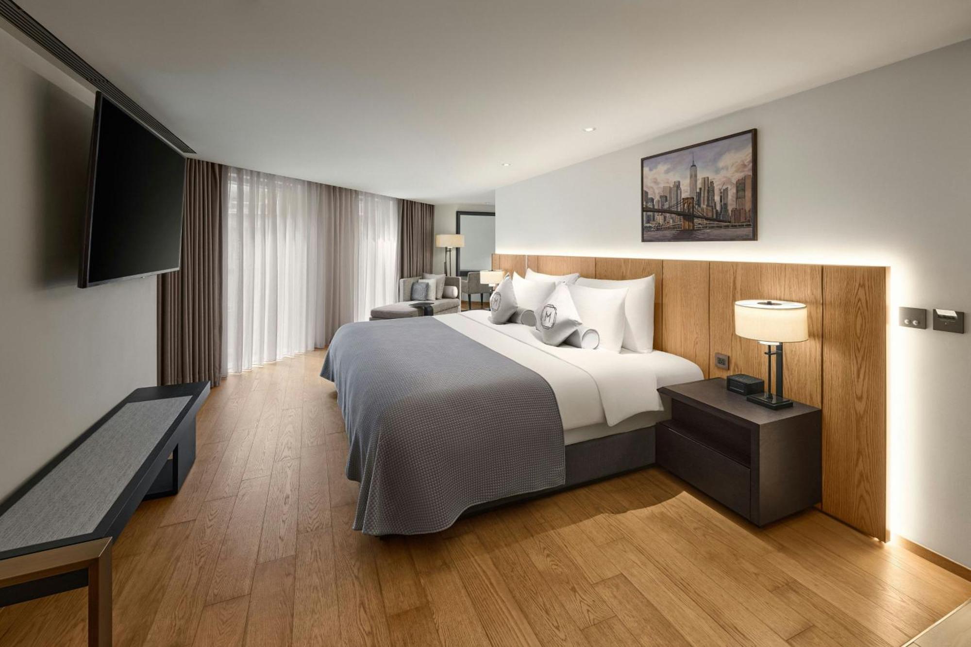 Deluxe Room - City View