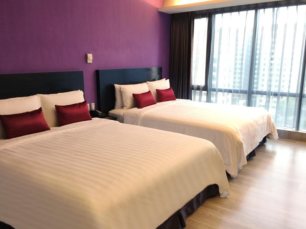 Deluxe Family Room