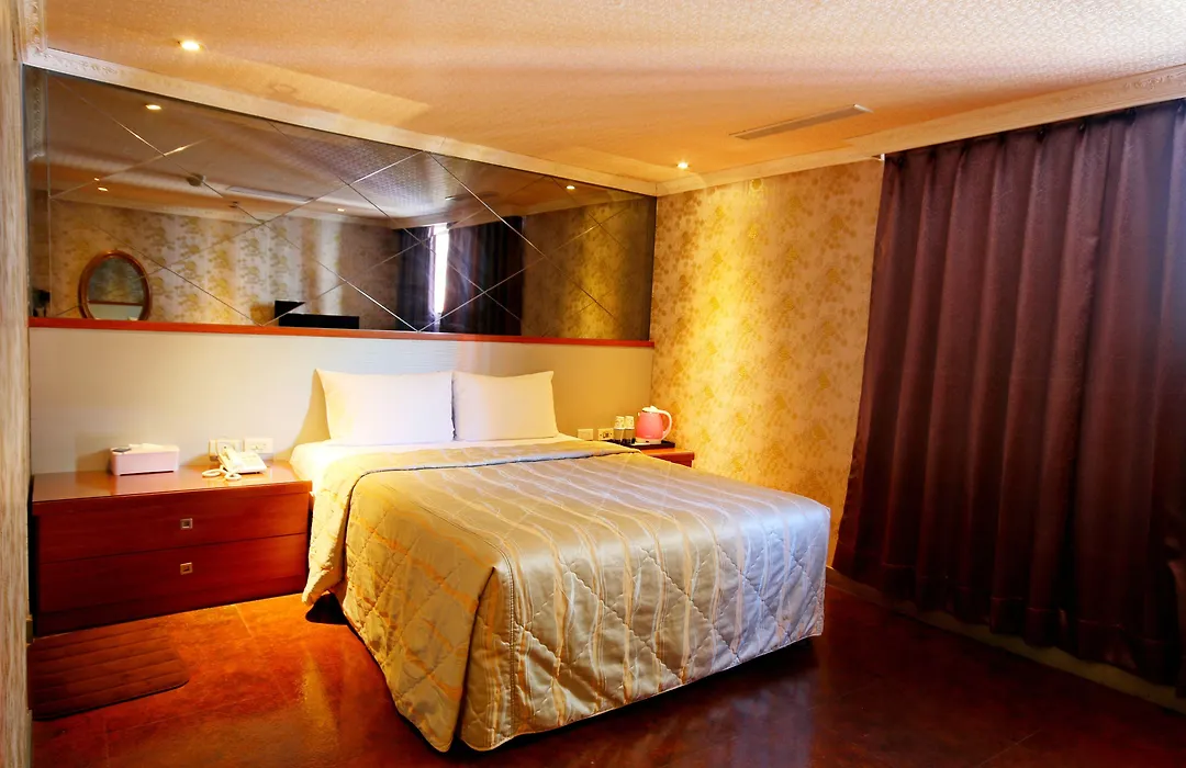 Golden Home Hotel-1