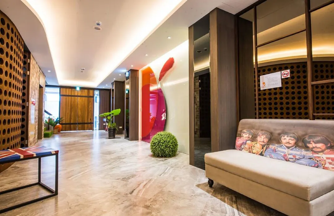 Lucky Apple Hotel-1