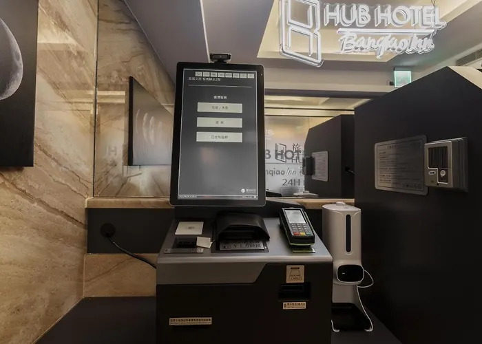 Hub Hotel Banqiao Inn Far Eastern Branch 台北市
