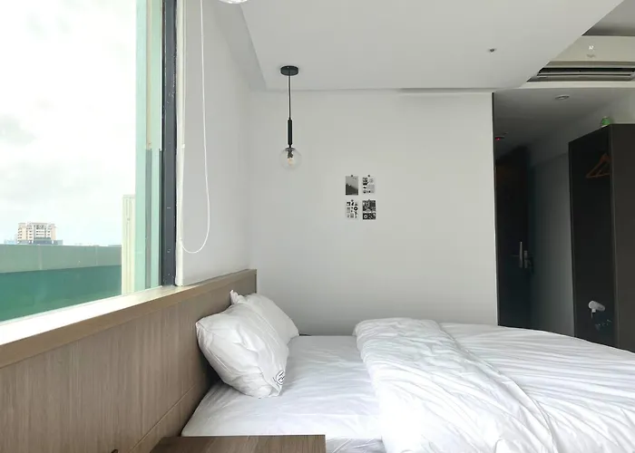 小穩居hermit Dorm-聖雄商旅 台北市