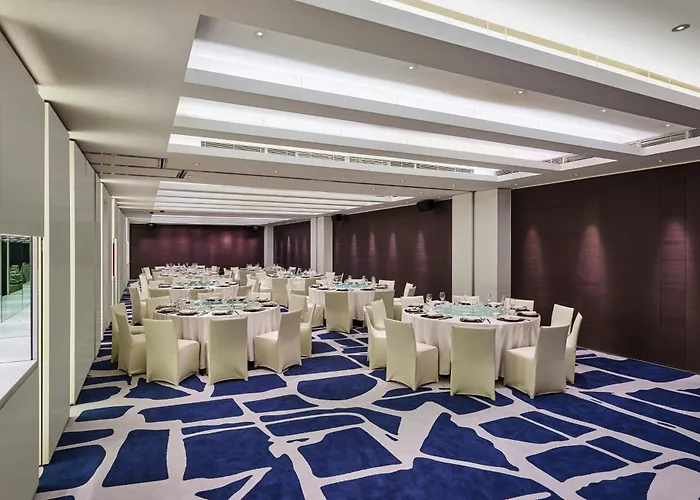 Hotel con piscina a Taipei